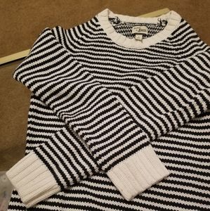 VINTAGE Bass Sweater